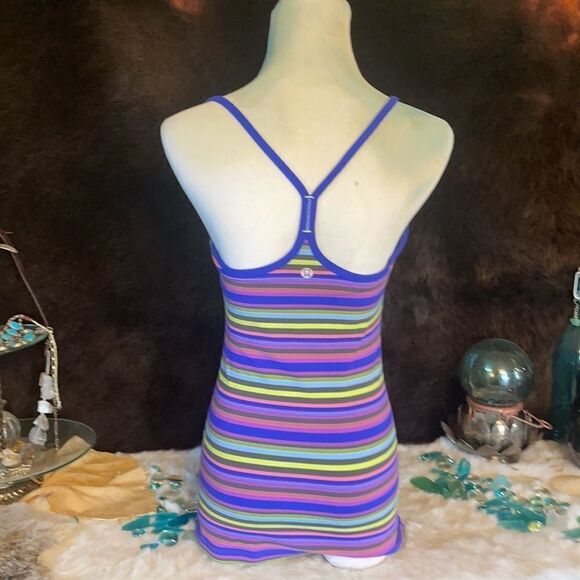 Lululemon tank top 6 (4614R) - Picture 4 of 5